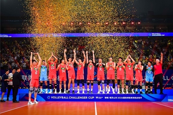 中國隊奪得2024年國際排聯(lián)男排挑戰(zhàn)者杯冠軍。圖片來源：國際排聯(lián)