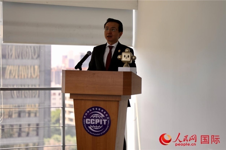 中國駐墨西哥大使張潤發(fā)表講話。人民網(wǎng) 埃內(nèi)斯托·多明戈斯攝