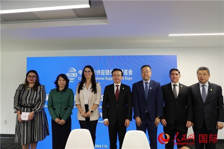 嘉賓合影。人民網(wǎng) 埃內(nèi)斯托·多明戈斯攝