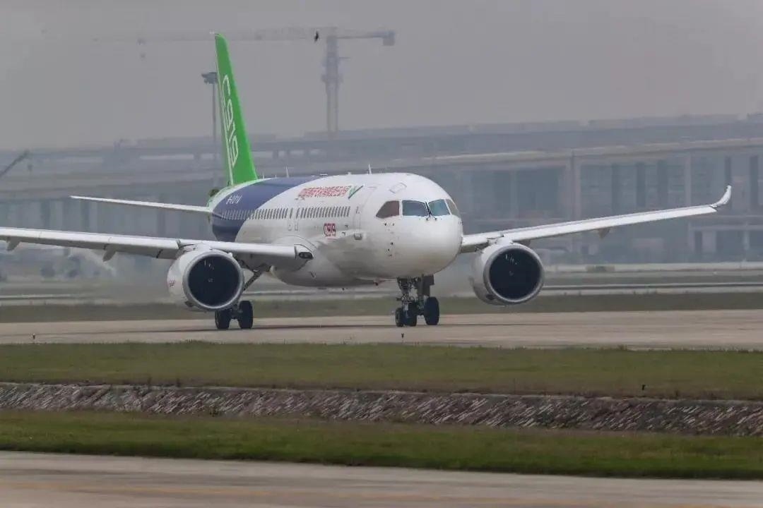 從一扇“門”、一座“城”、兩張“網(wǎng)”，看浦東新區(qū)改革常新