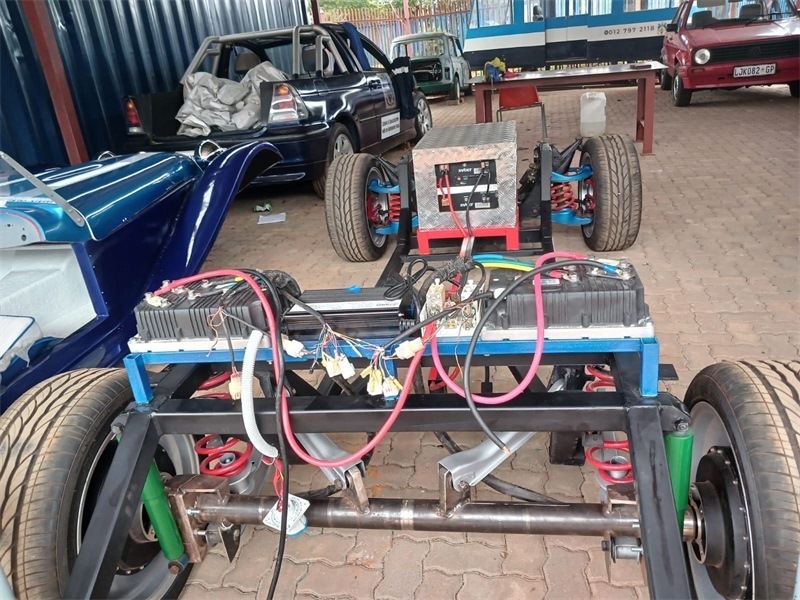 “老爺車”的跟上電動潮流。索尚古夫技術(shù)高中供圖