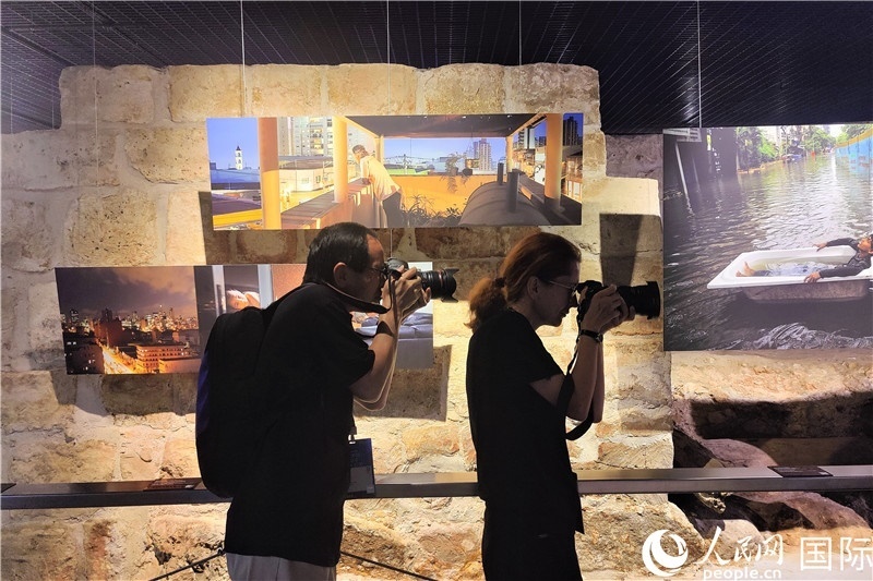 金磚國家城市主題攝影展現(xiàn)場。 人民網(wǎng)記者 于宏建攝