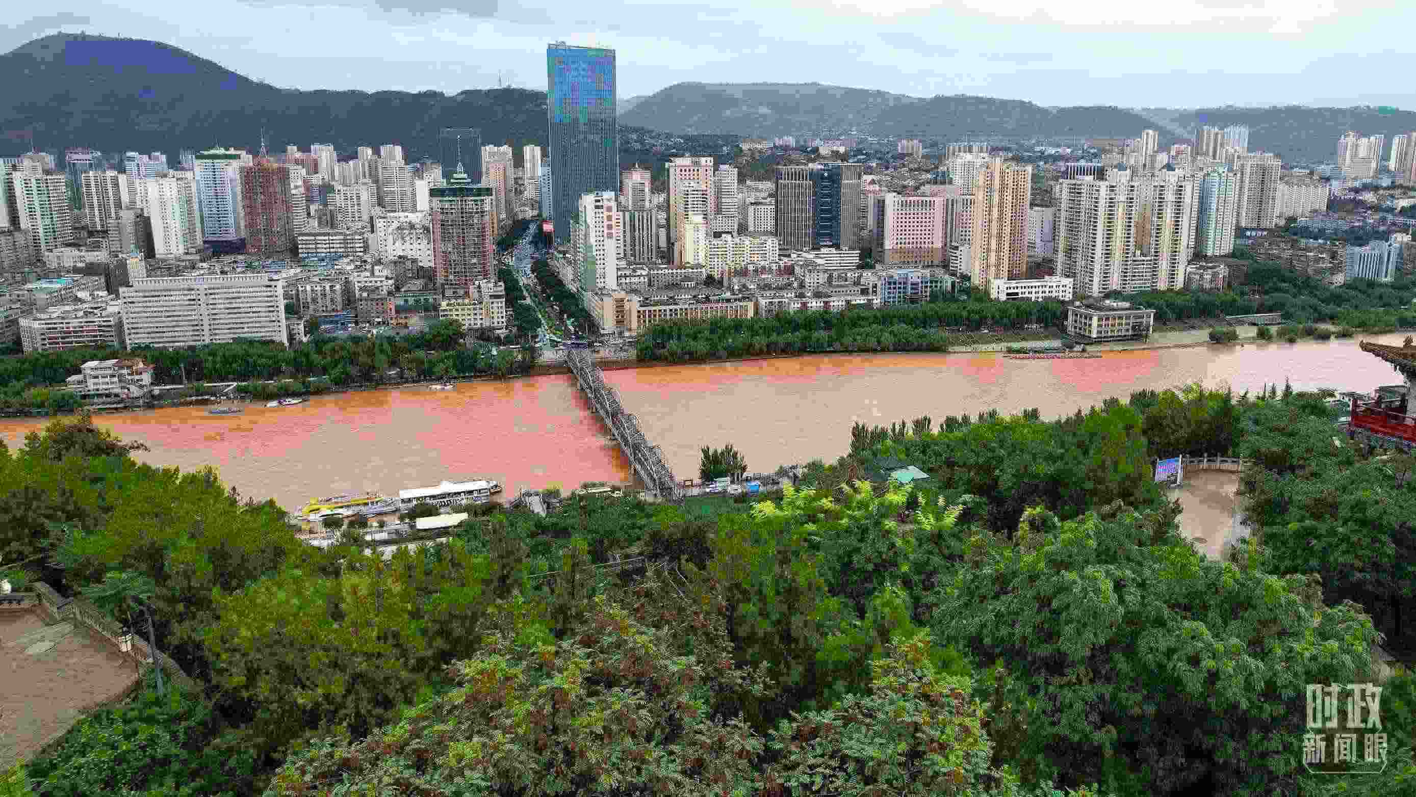 △黃河蘭州中山橋段。（總臺記者馬凌峰拍攝）