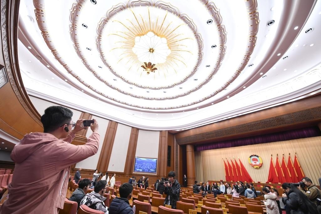 2019年11月16日，全國政協(xié)機關舉辦第一次公眾開放日活動，約200名高校師生、街道工作人員、退休干部、居民代表等參加。新華社記者 岳月偉 攝