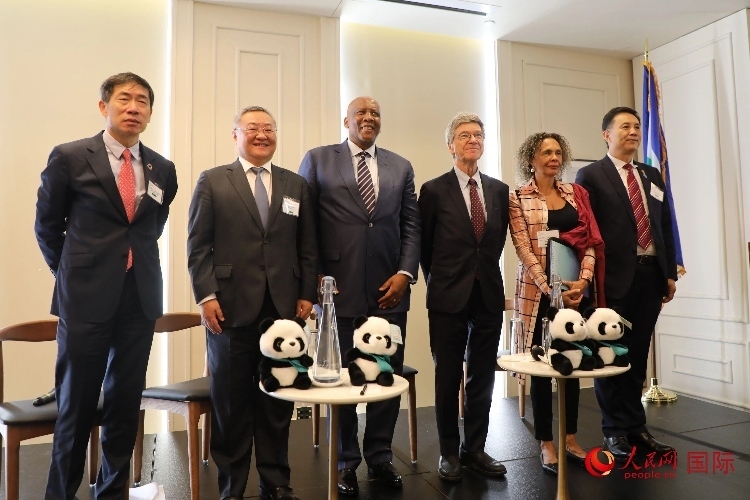 萊索托國王萊齊耶三世、中國常駐聯合國代表傅聰等嘉賓出席活動。人民網記者 李志偉攝