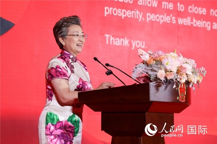 中國(guó)駐迪拜總領(lǐng)事歐渤芊致辭。人民網(wǎng)記者任皓宇攝