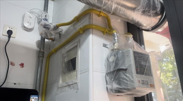 北京市石景山區(qū)高井路社區(qū)更換燃?xì)夤艿篮蟮木用窦?。人民網(wǎng) 劉佳欣攝