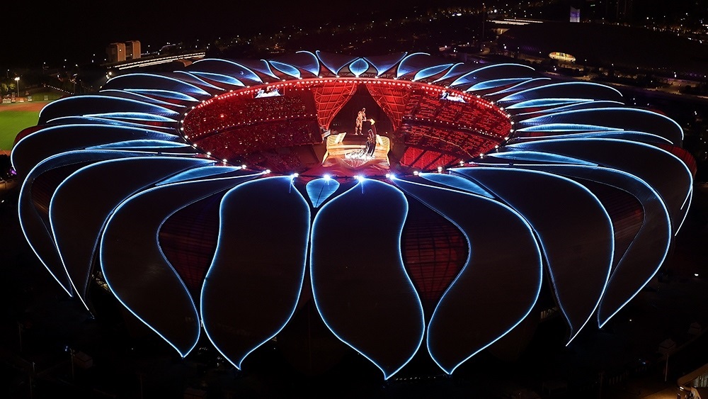 2023年9月23日，第19屆亞洲運動會開幕式上，最后一棒火炬手汪順和“數(shù)字火炬手”在開幕式上點燃主火炬。