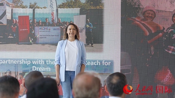 奇瑞南非公司全國(guó)市場(chǎng)經(jīng)理維倫·彼得森發(fā)言。人民網(wǎng) 張茜攝