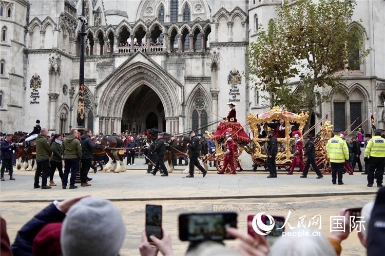 2024倫敦金融城市長就職巡游現(xiàn)場。吳若鳴攝