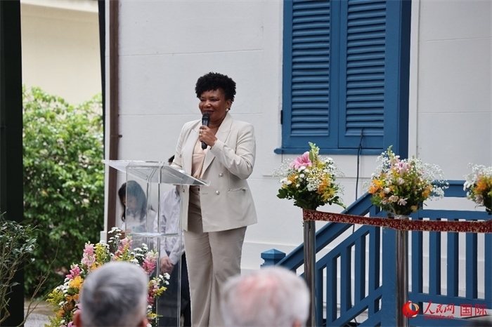 巴西文化部部長(zhǎng)梅內(nèi)塞斯在開(kāi)園儀式上發(fā)表致辭。人民網(wǎng)記者 張志文攝