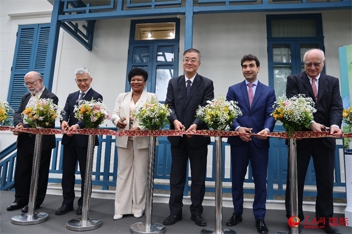 活動(dòng)上，中巴嘉賓共同為“茶緣·中巴友誼園”剪彩，標(biāo)志著中巴友誼園中“茶之道”展覽正式開(kāi)幕。人民網(wǎng)記者 張志文攝