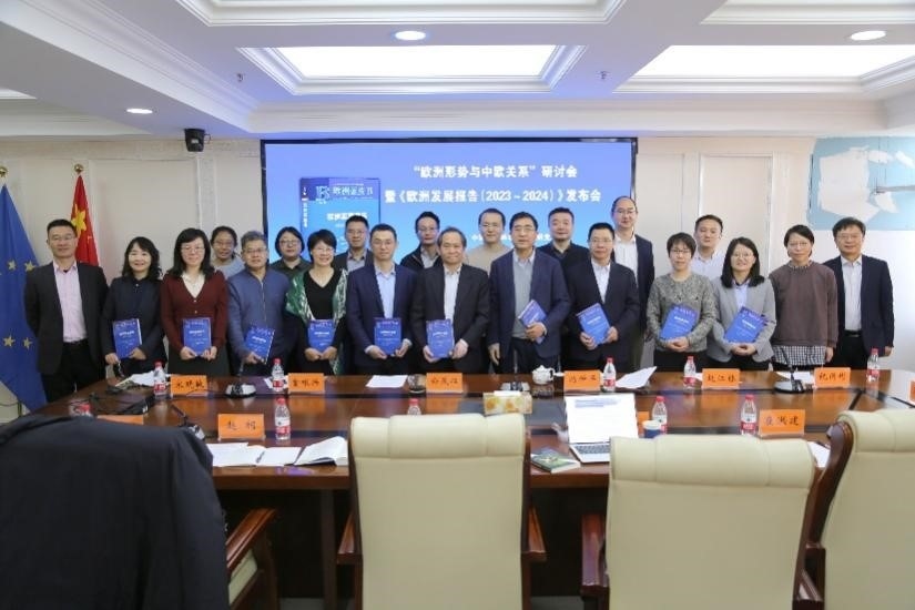 參會(huì)人員合影。吳迪攝