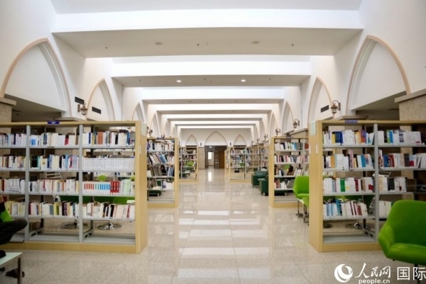 圖為吉布提國(guó)家圖書(shū)館一角。人民網(wǎng) 塔里克·易卜拉欣攝