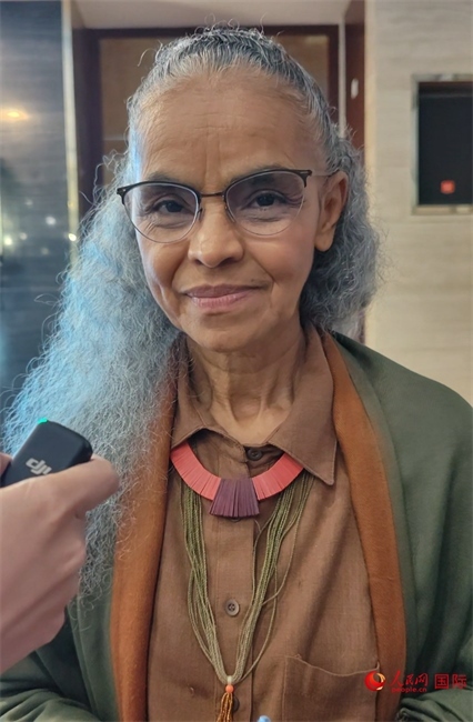 巴西環(huán)境與氣候部部長(zhǎng)瑪麗娜·席爾瓦接受人民網(wǎng)采訪。人民網(wǎng)記者 符園園攝