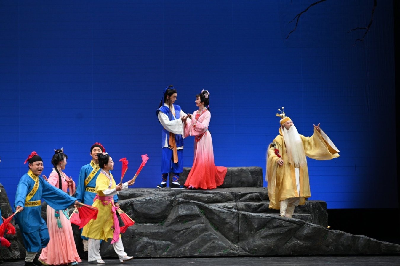 《七妹與蛇郎》演出劇照。國家大劇院供圖